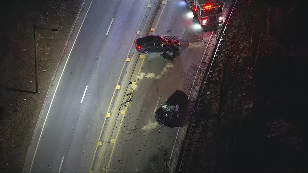 Multi-vehicle crash on Lincoln Drive in East Falls: reports
