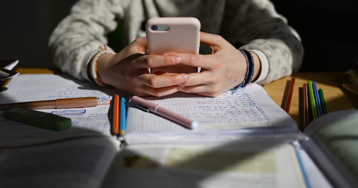 Murphy signs legislation aimed at restricting cell phone use in New Jersey schools