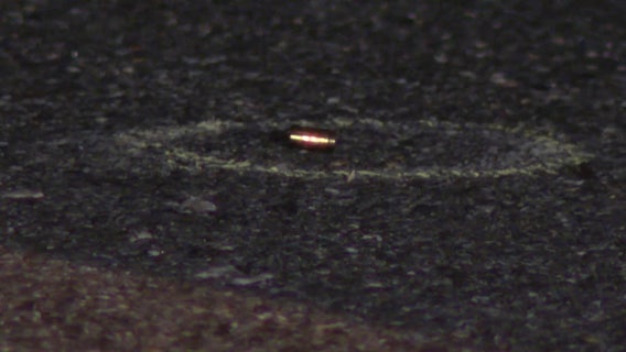 Man robbed, shot while walking to friend's house overnight in Philadelphia: police