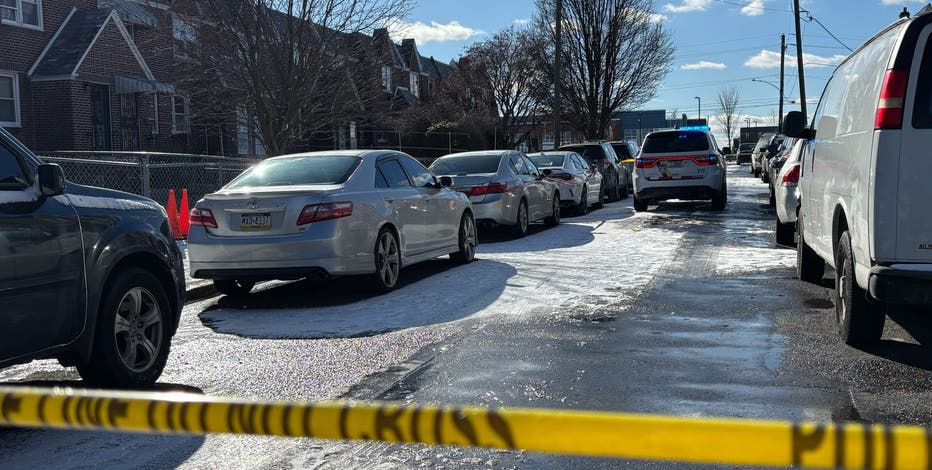 2 killed in New Year's Day triple shooting in Philadelphia: police