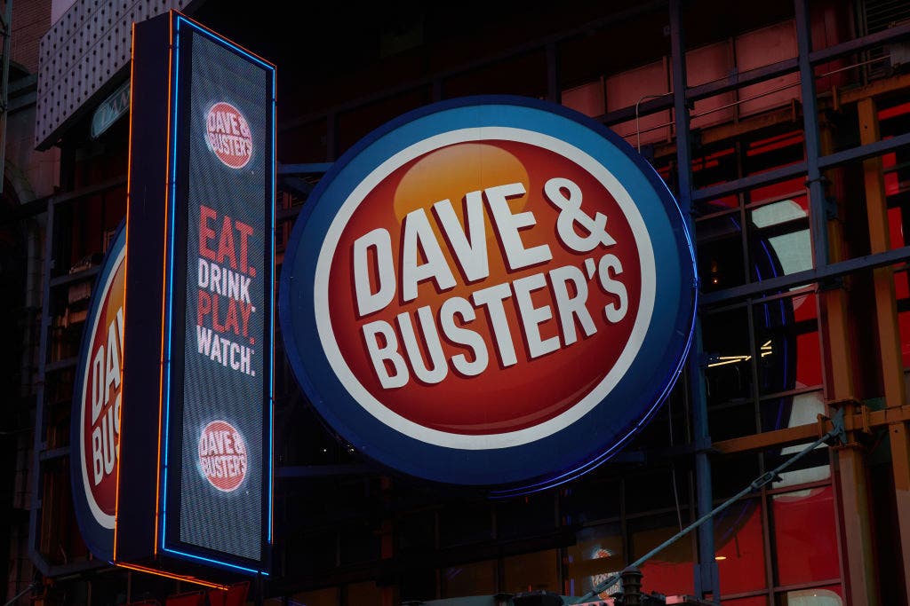 Dave & Buster's is hiding $15,000 engagements rings inside game for Valentine's Day