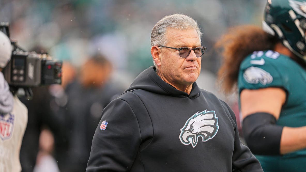 Philadelphia Eagles offensive line coach Jeff Stoutland announces exit