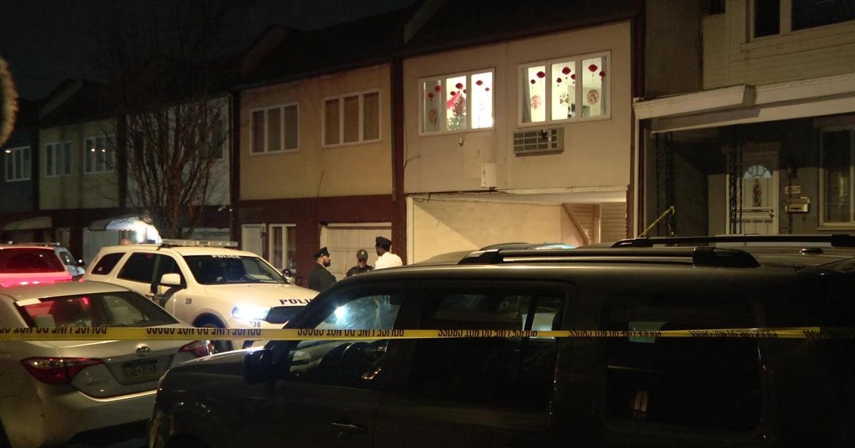 Woman fatally shot, stabbed inside South Philly apartment; roommate in ...
