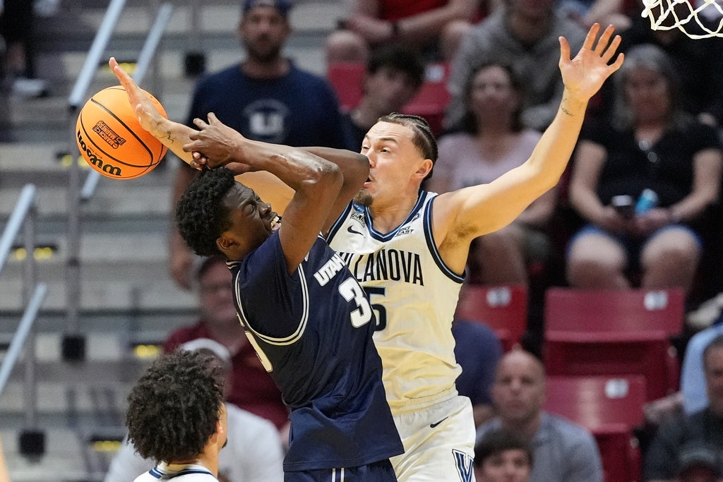 Villanova falls to Utah State in 1st round of NCAA tournament