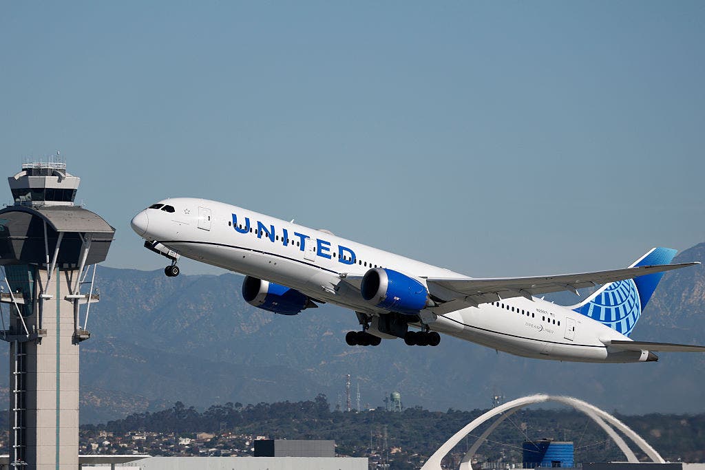 Refusing to wear headphones could get you kicked off United flights