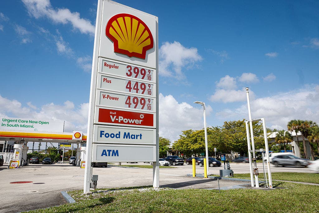 Gas prices near me: Tools to find the cheapest gas in your area