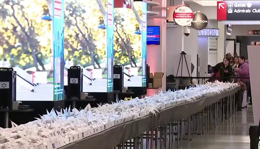 Philadelphia International Airport attempting record for 'Longest Line of Cheesesteaks'