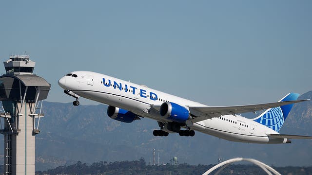 Refusing to wear headphones could get you kicked off United flights