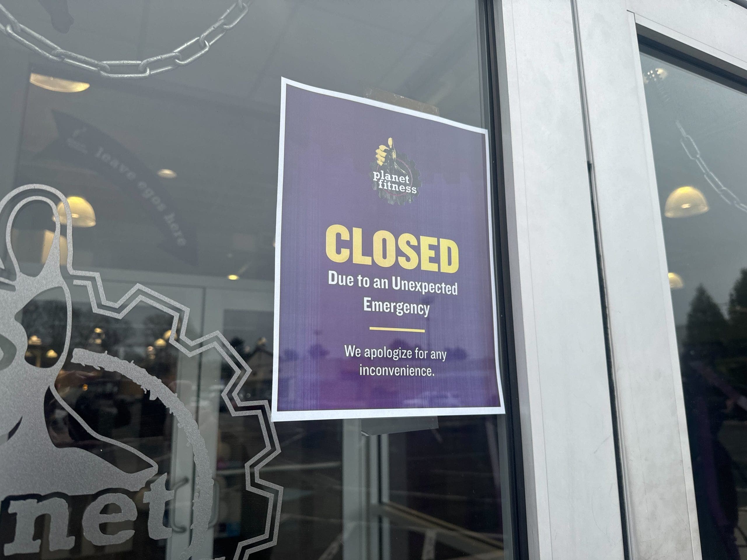 Planet Fitness employee stabbed by banned person in Wyncote: police