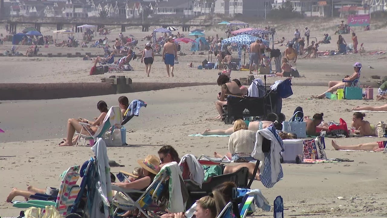 Ocean City boardwalk and beaches draw crowds as warm weather arrives in April