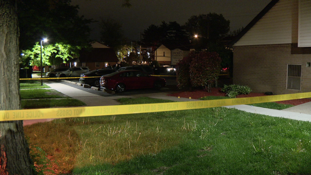 Suspect led police on foot chase after shooting in Philadelphia neighborhood