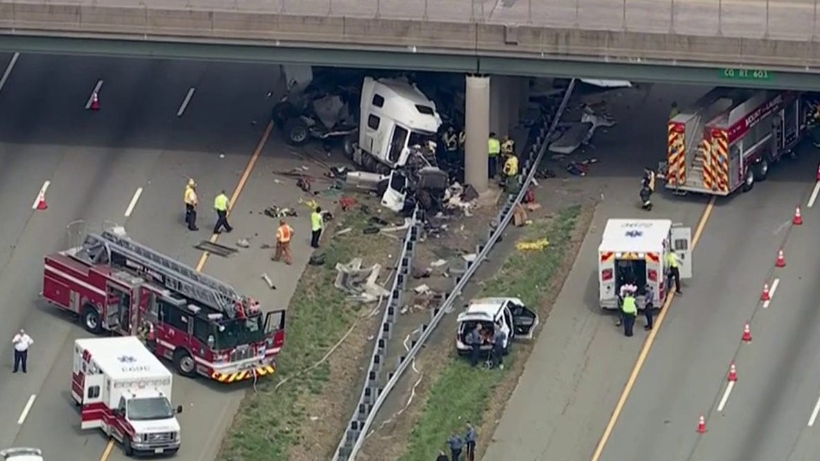 Parts of 295 shut down after tractor-trailer crash near Mount Laurel
