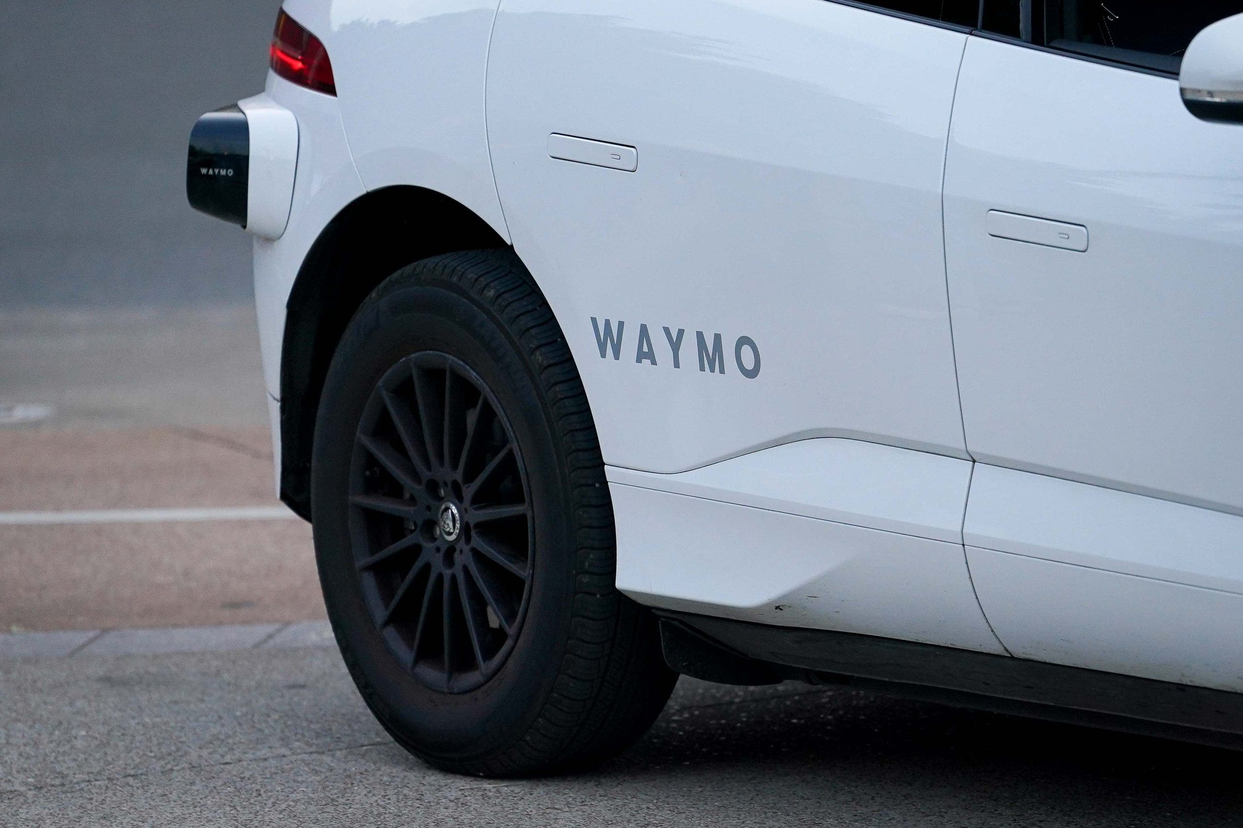 Waymo driverless taxis could launch in Philly by end of 2026 amid safety, job concerns