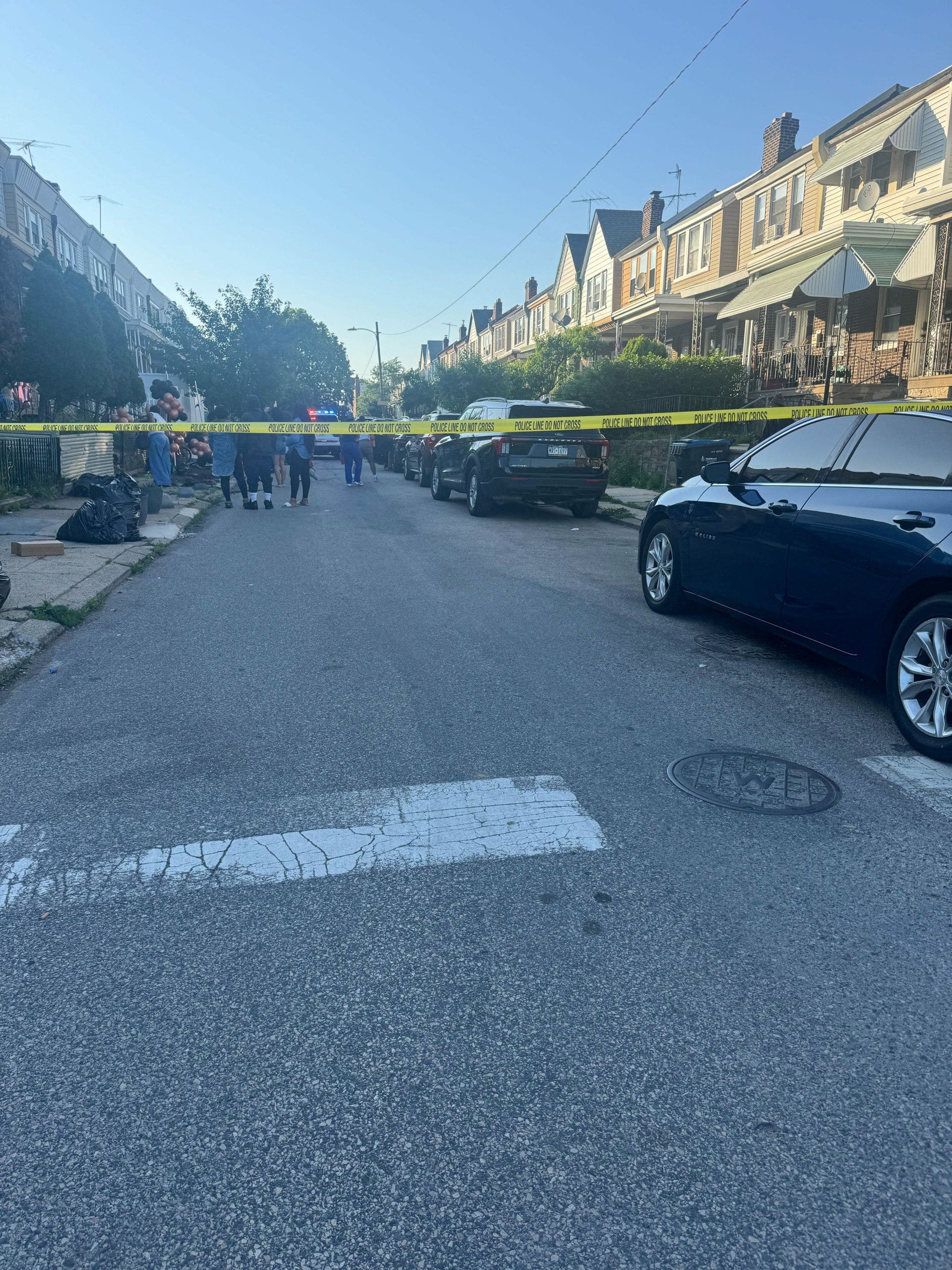 1 woman, 4 kids struck by vehicle amid prom send off in Philly’s Holmesburg area: police