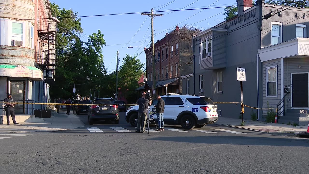 4 shot in West Philadelphia, police investigating