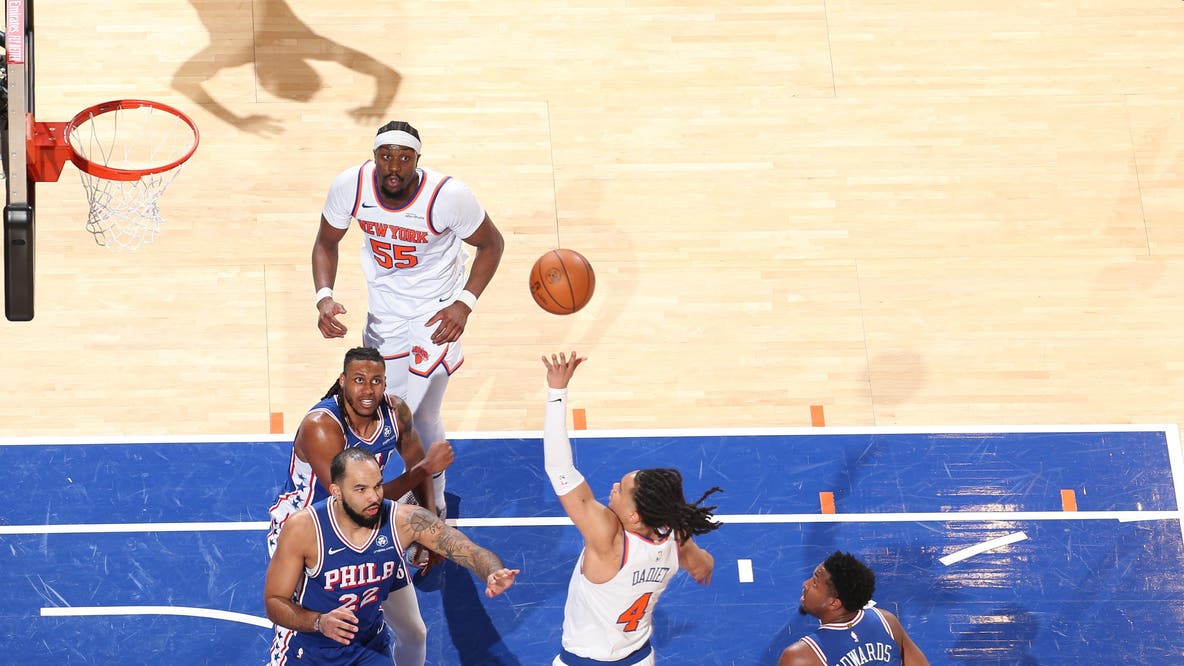 Knicks dominate Sixers 137-98 in Game 1, make NBA postseason history in New York