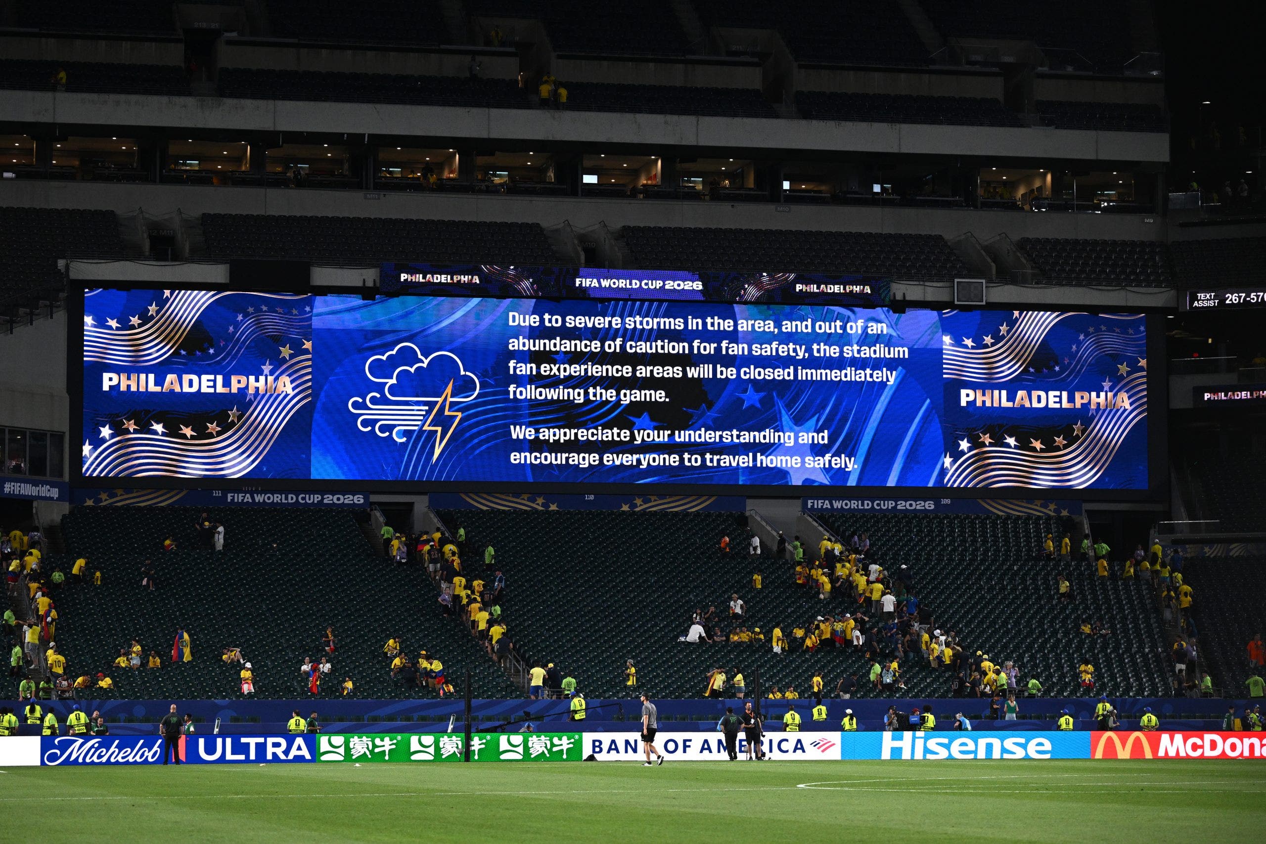 How do thunderstorm and lightning delays impact matches at the 2026 World Cup?