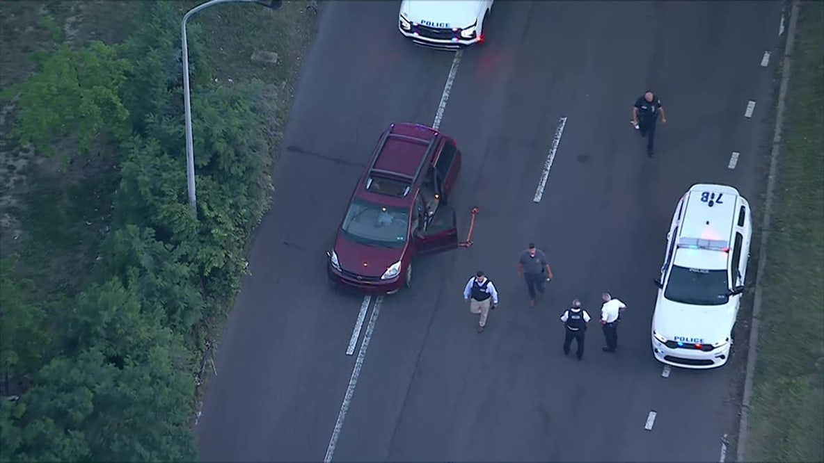 Stolen minivan with infant inside crashes in Northeast Philadelphia; suspect caught: police