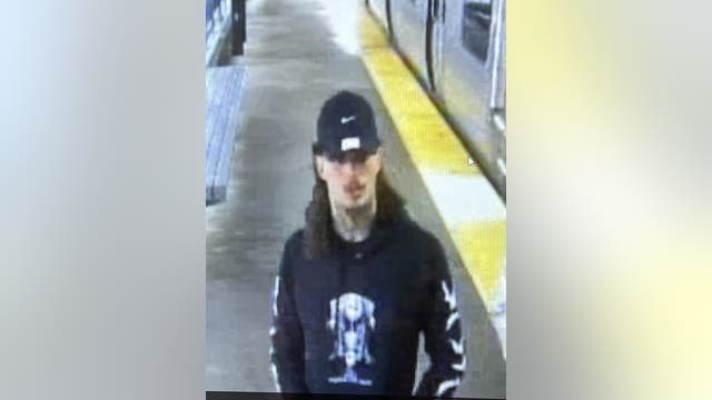 Suspect sought after man fatally stabbed in Northeast Philly: police