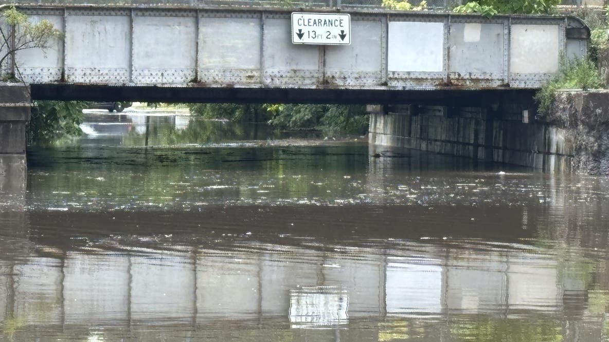 Flash flooding leaves roads underwater in Pennsylvania, New Jersey