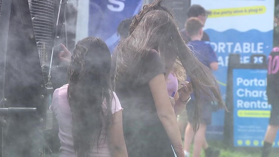 Argentina, England fans battle heat at Philadelphia FIFA Fan Festival
