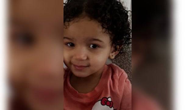 Police searching for missing 1-year-old girl in Philadelphia