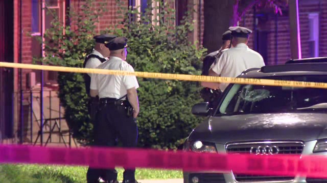 1 dead, 4 injured in overnight shooting at Philadelphia apartment complex