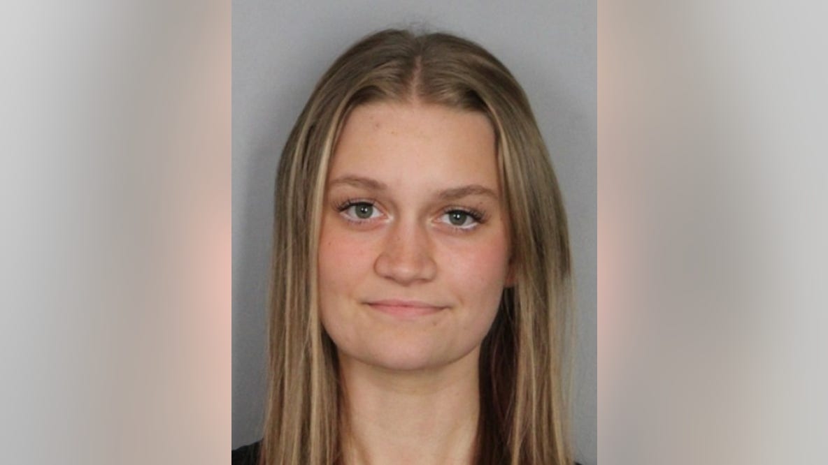 Delaware dance instructor accused of sexually abusing 2 teenage students