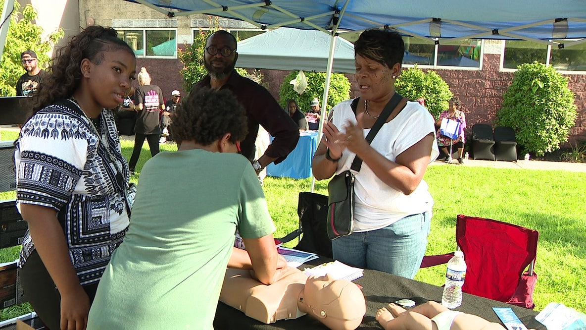 Families, police connect at public safety awareness event in North Philadelphia