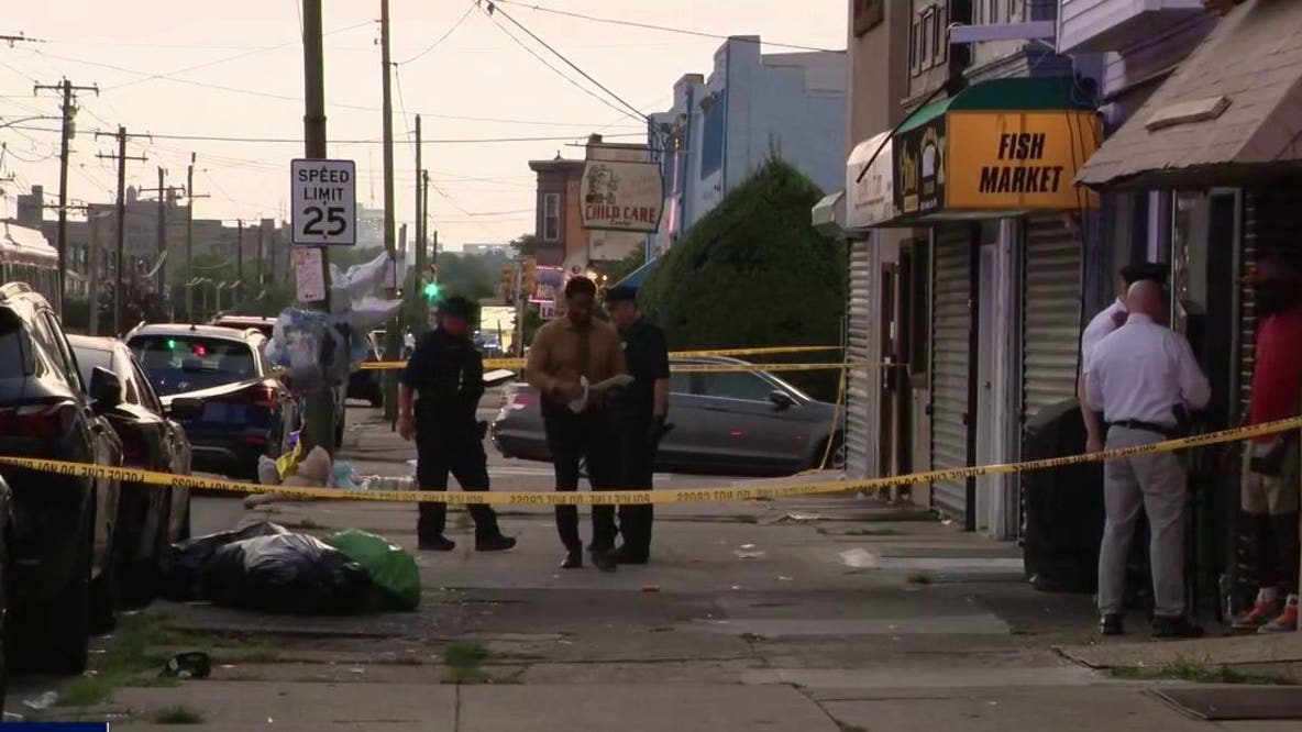 Off-duty Philadelphia police officer critically injured in overnight double shooting