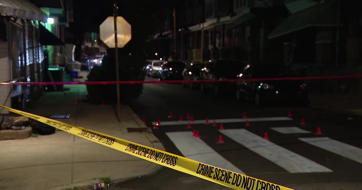 Multiple injured in 2 North Philadelphia shootings Friday night: police