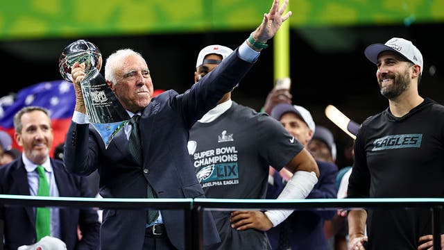 Eagles owner Jeffrey Lurie to join Eagles Hall of Fame