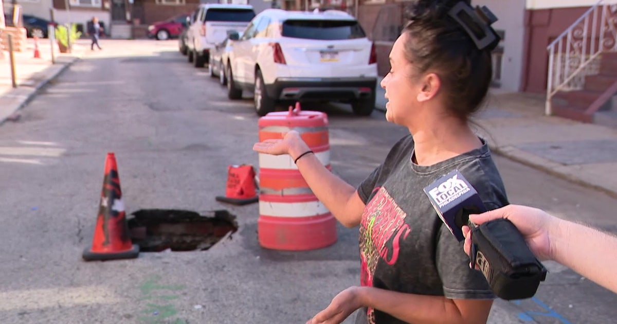 Large sinkhole in South Philly ignored by city for weeks, residents say