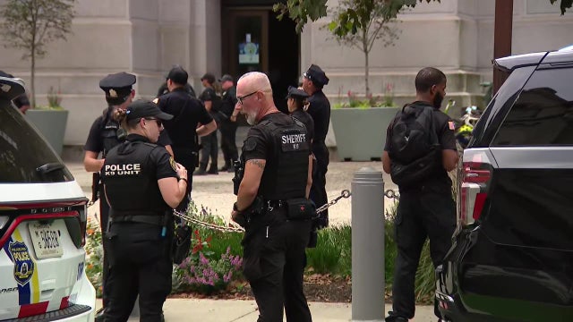 Philadelphia City Hall cleared after unattended backpack found near City Council session