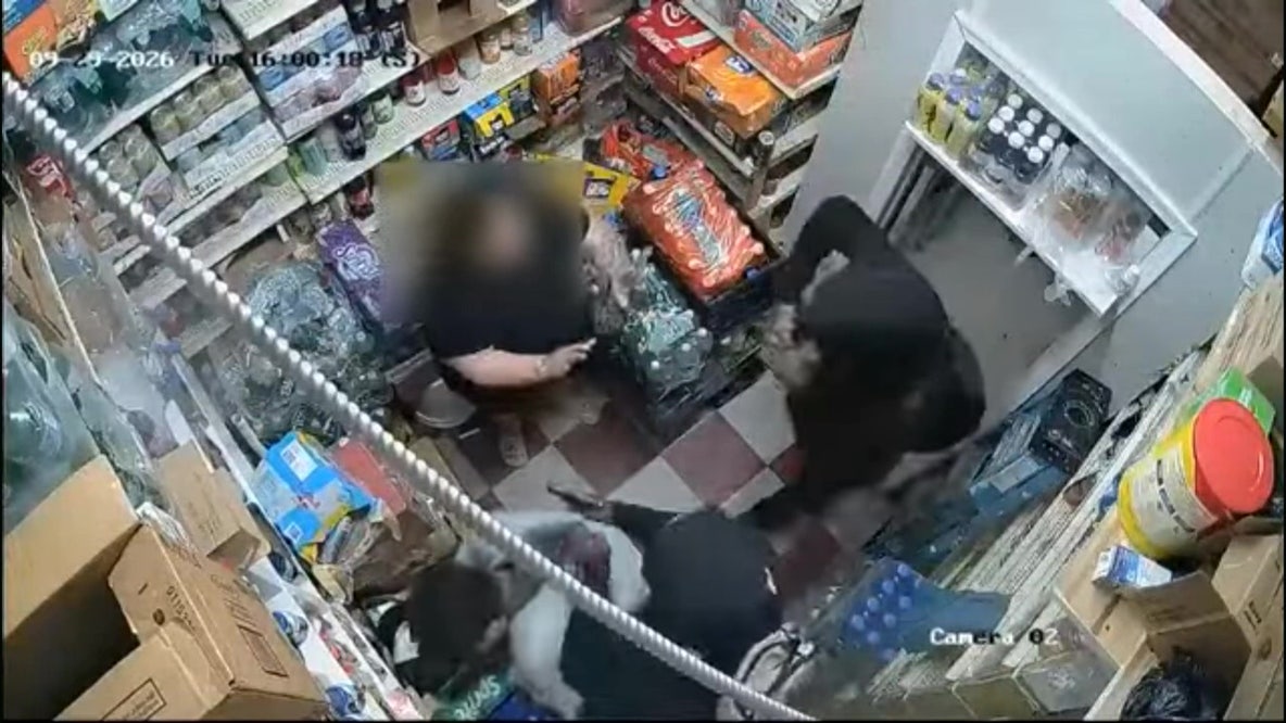 Diaz Mini Market in Brewerytown robbed at gunpoint; 2 suspects wanted