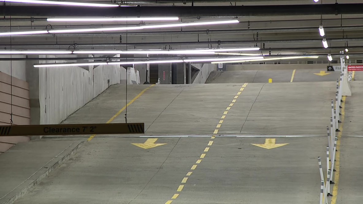 Woman robbed at gunpoint in Live! Casino parking garage: police