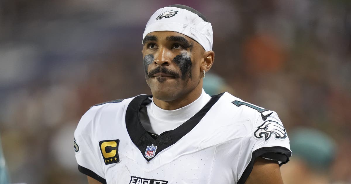 Jalen Hurts diagnosed with multiple blood clots in lungs, will ...