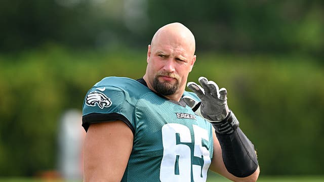 Eagles Lane Johnson announces retirement