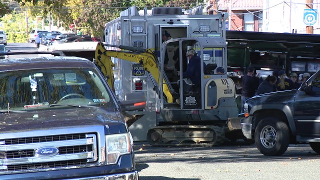 FBI, Philadelphia police wrap up Olney home search tied to 7 missing women