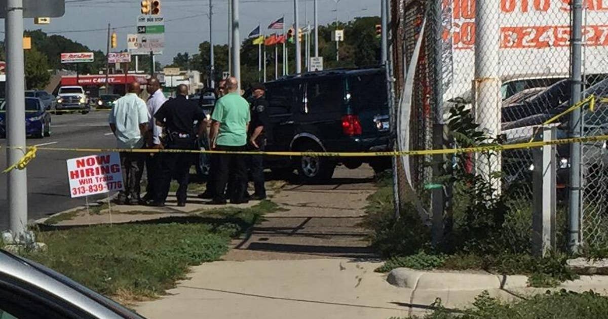 Man shot and killed while driving on Gratiot in Detroit | FOX 2 Detroit