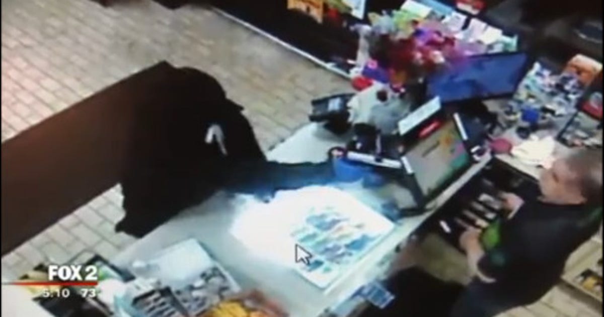 Same suspect wanted in string of 7-Eleven robberies | FOX 2 Detroit