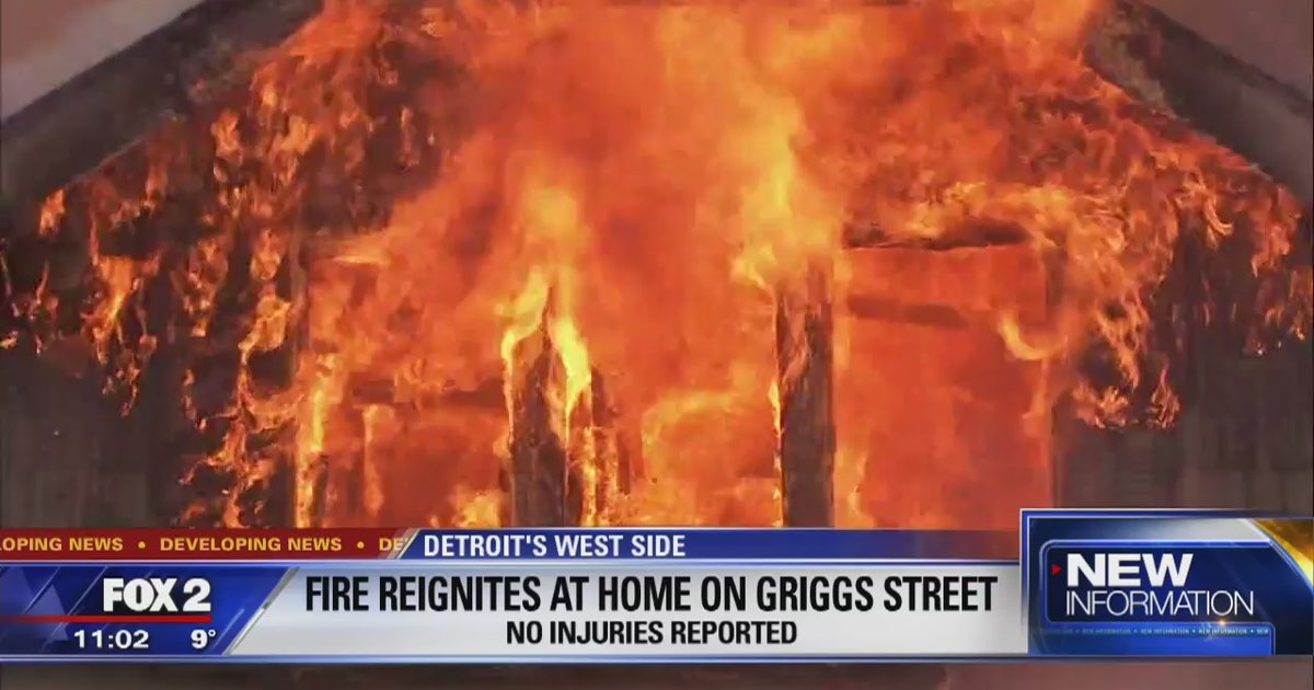 Crews battle fire at two vacant homes in Detroit | FOX 2 Detroit
