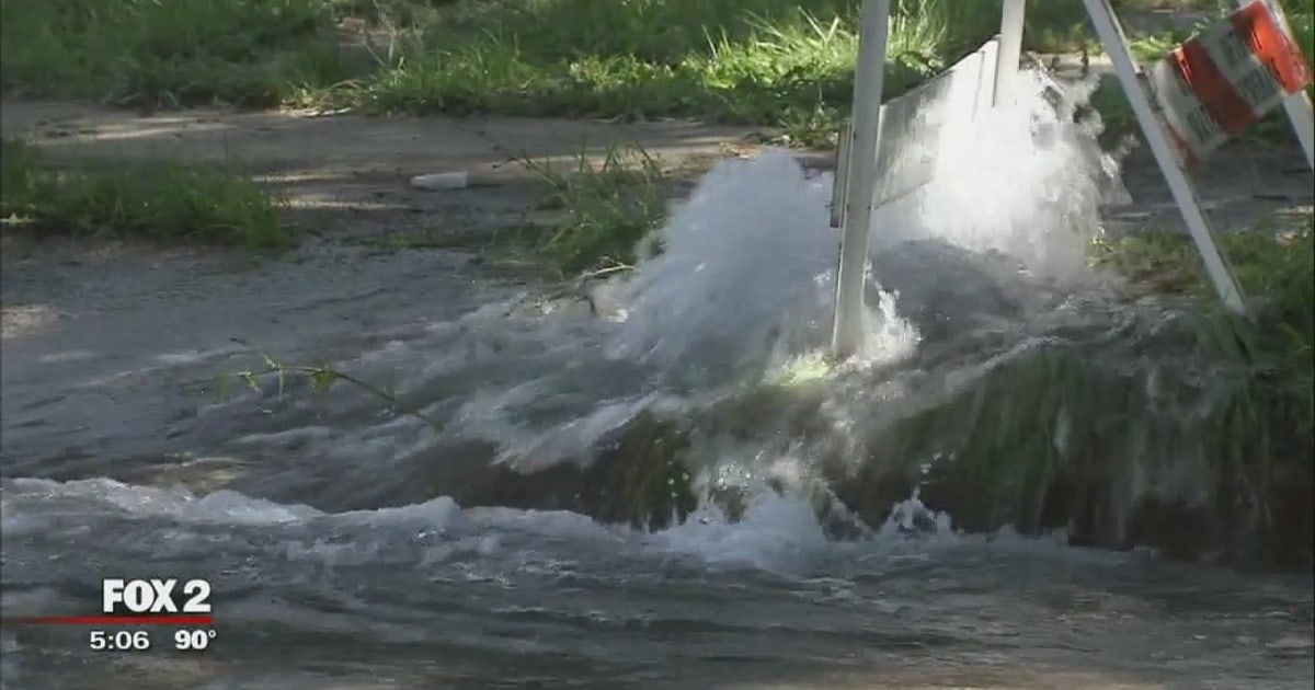 Detroit street floods for week from water main break | FOX 2 Detroit