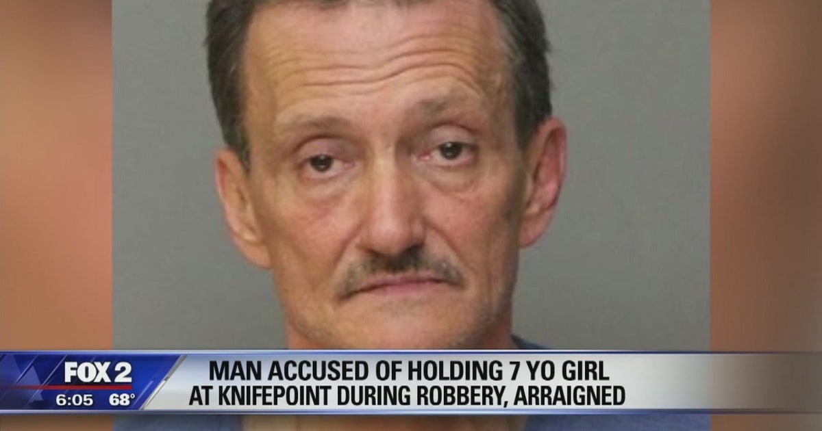 Man accused of holding 7-year-old girl at knife-point during robbery ...