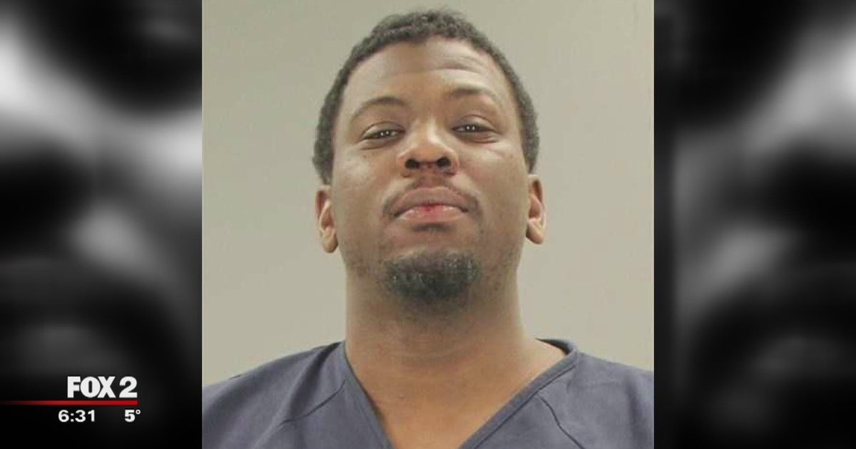 Man charged with crashing into Roseville cop cars drunk had suspended ...