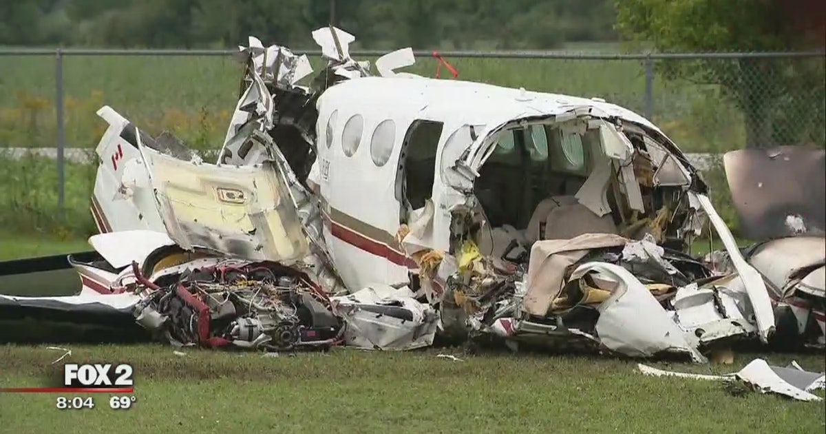 Pilot killed in small plane crash near St. Clair County airport | FOX 2 ...