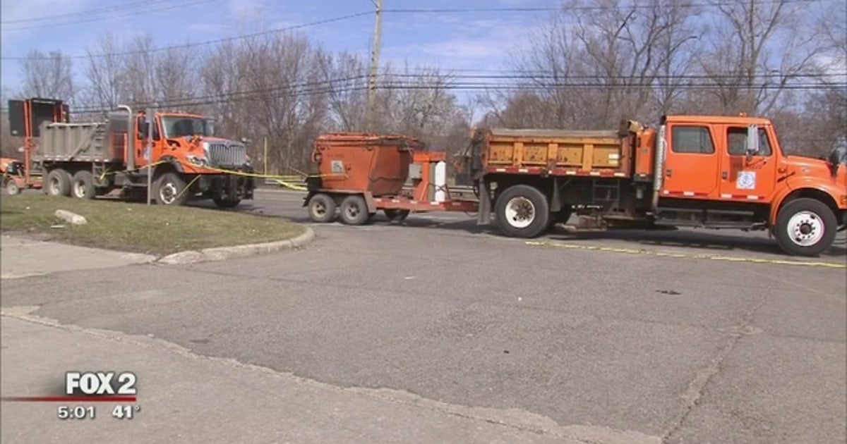 Man charged in crash that killed Wayne County road worker | FOX 2 Detroit