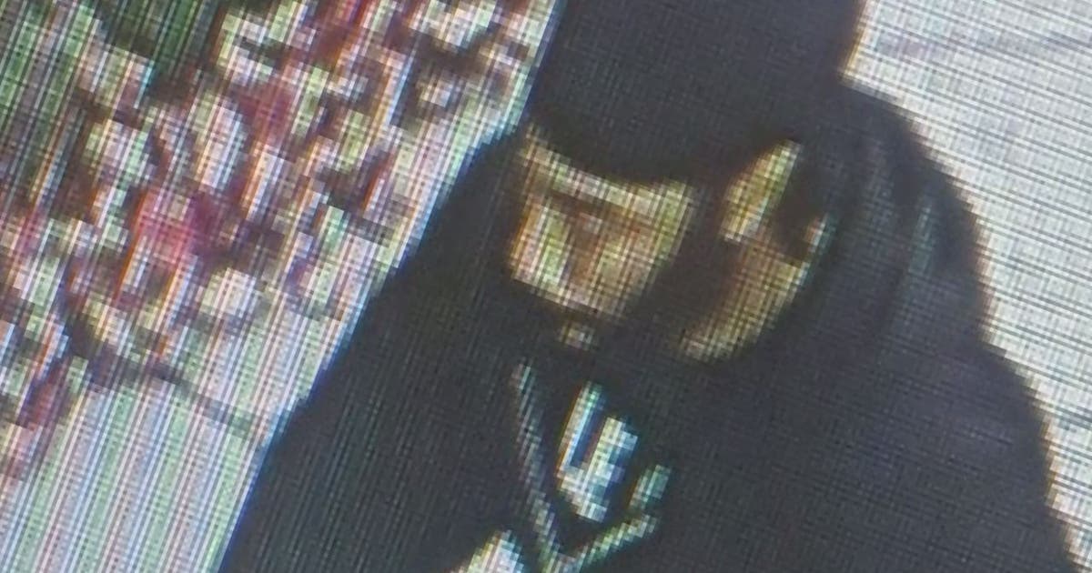 Thief caught on camera stealing package off woman's porch | FOX 2 Detroit