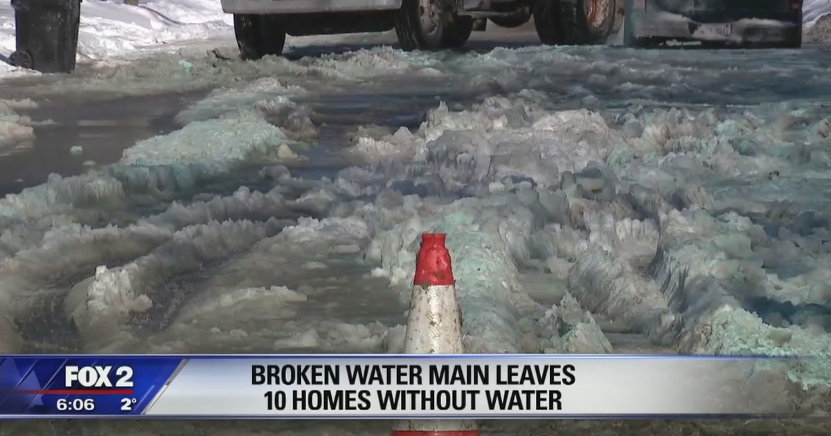 Water main break leaves at least 10 houses without water and a frozen ...