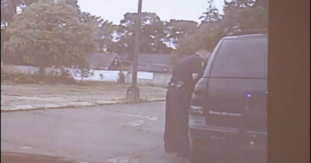 Dearborn chief shows this dashcam video to highlight job dangers | FOX ...